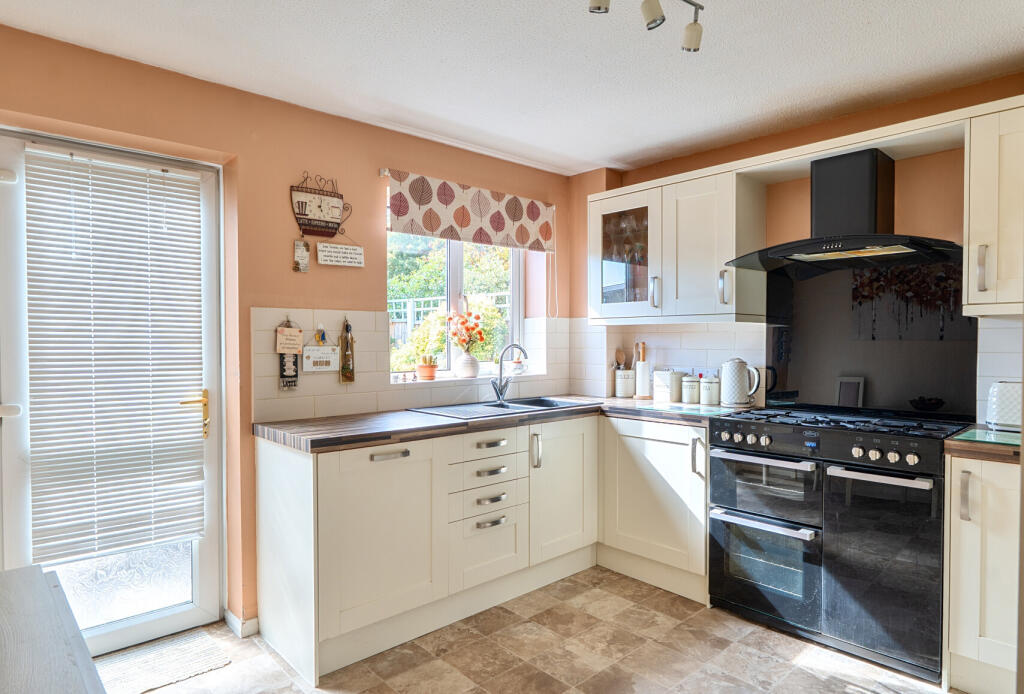 House in Bristol, Longwell Green, Oldland - View 5