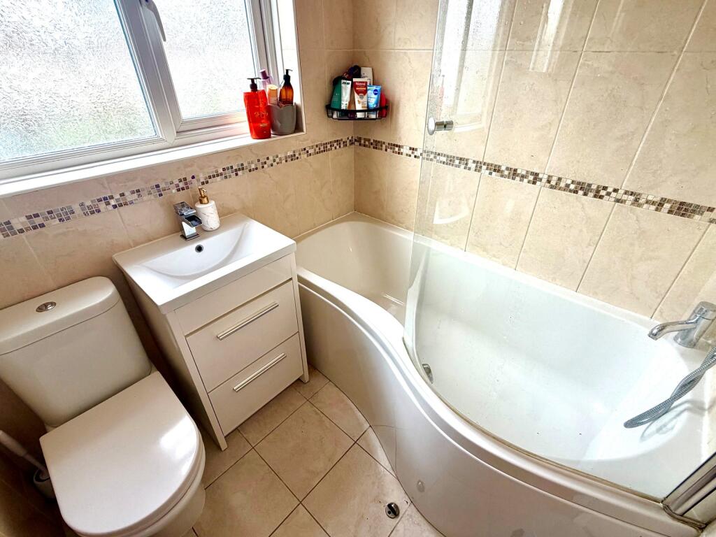 House in Kingston upon Thames - View 4