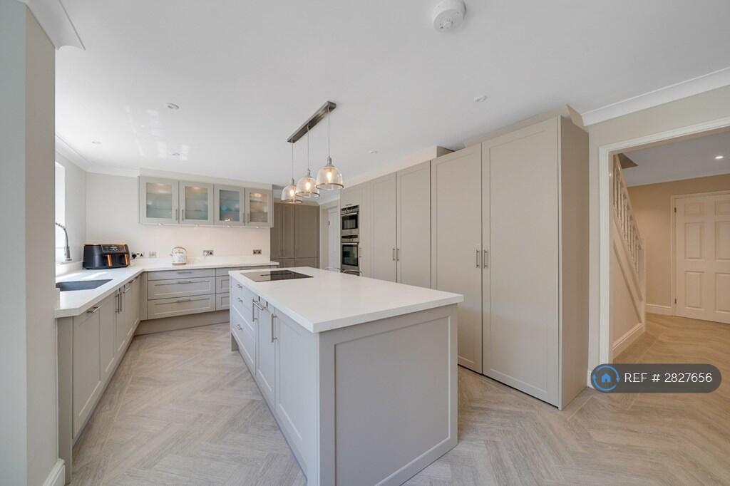 Main image of property: Molesey Park Road, East Molesey, KT8