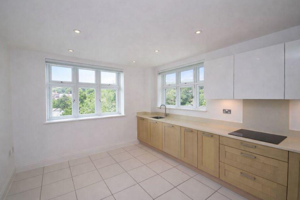 Darley Road, Eastbourne, BN20 photo 3
