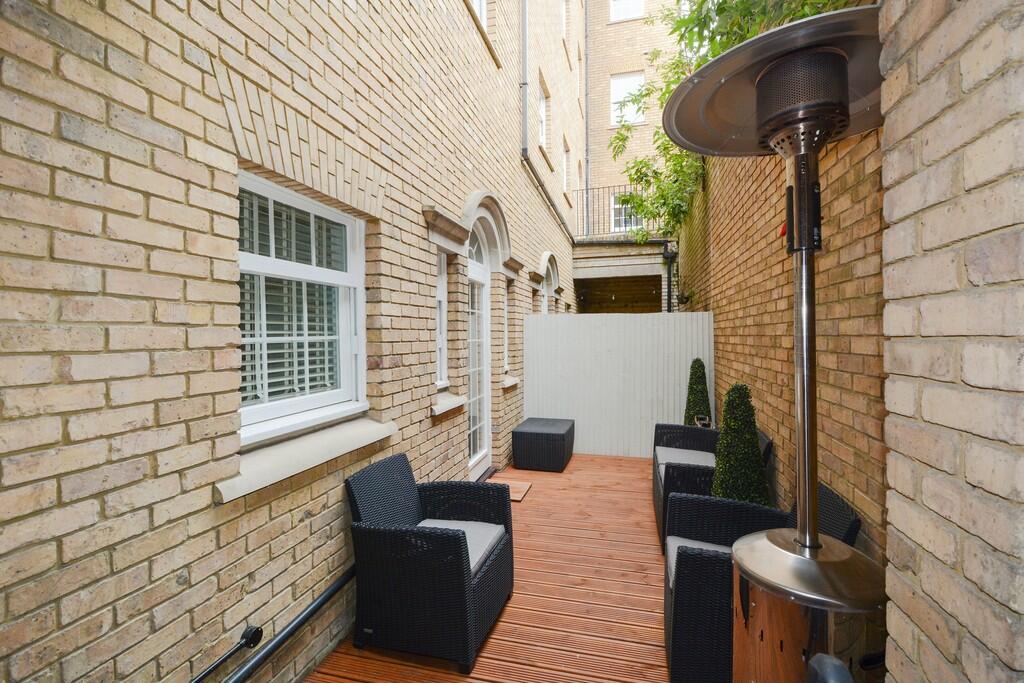 Apartment in London - View 3