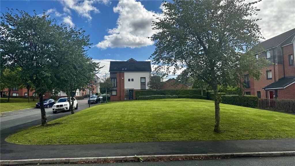 House in Oldham, Cowhill, Chadderton - View 2