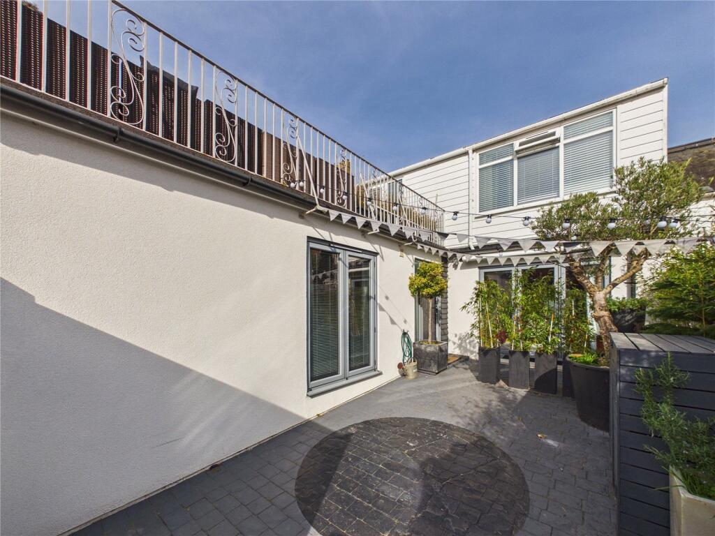 Main image of property: Chevalier Road, Felixstowe, Suffolk, IP11