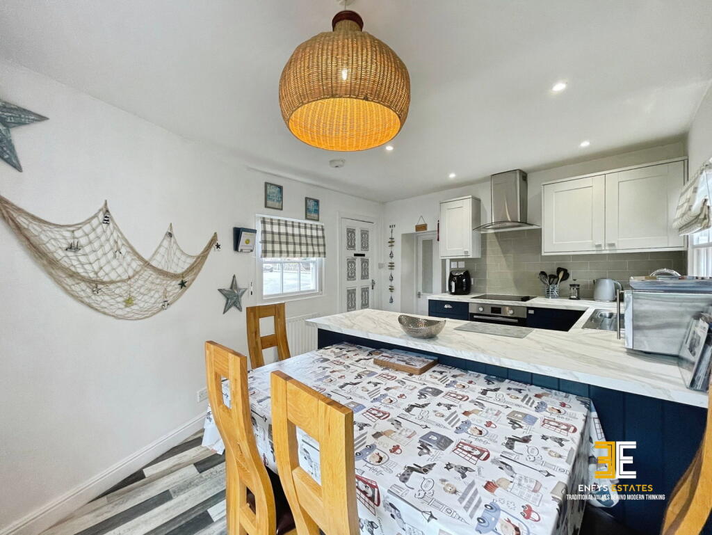 Morfa Drive,Conwy,LL32 8EP - More