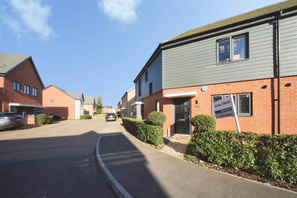 Main image of property: Titus Grove, Houghton Regis, DUNSTABLE