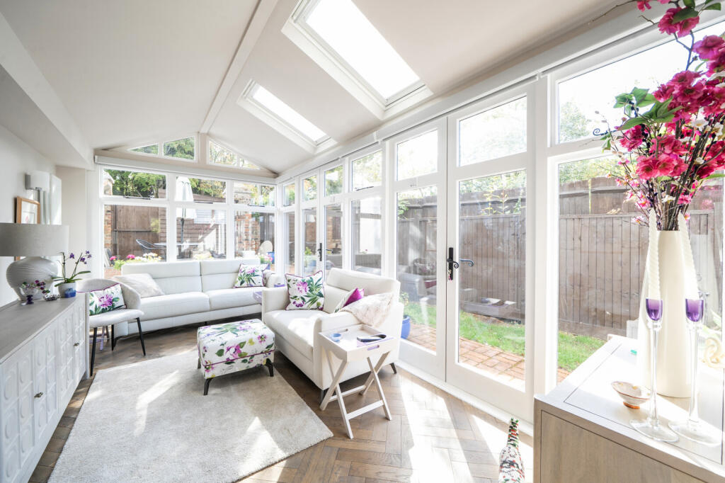 House in London, Mill Hill - View 2