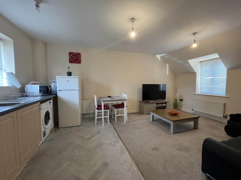 Apartment in Northampton - View 4