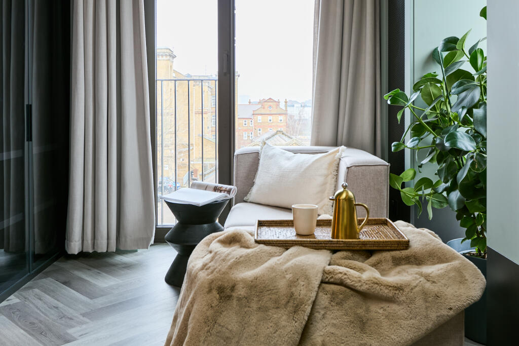 Apartment in London - More