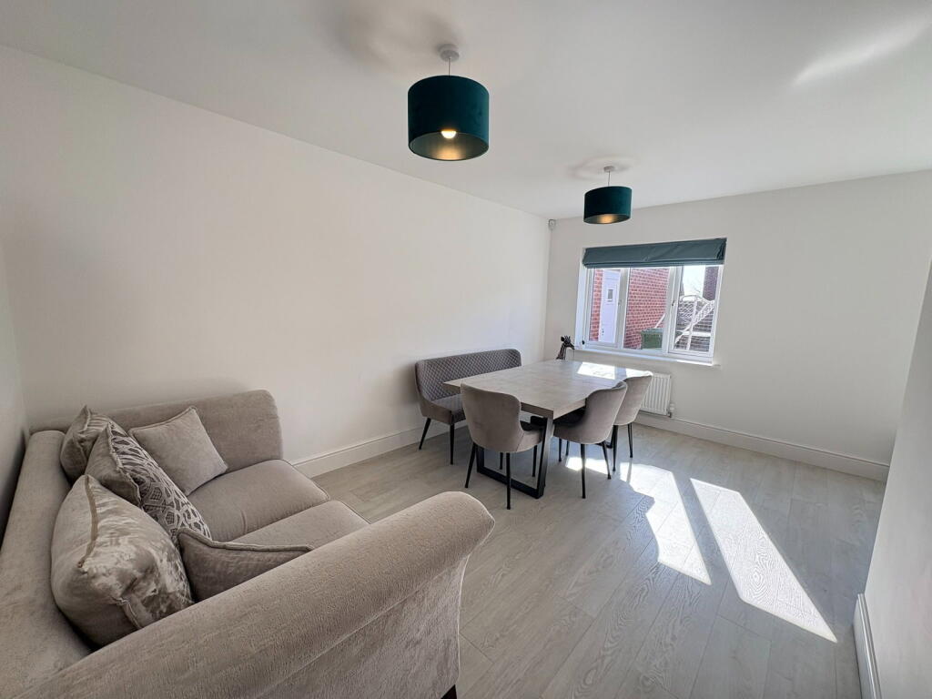 House in Sefton, Maghull - More