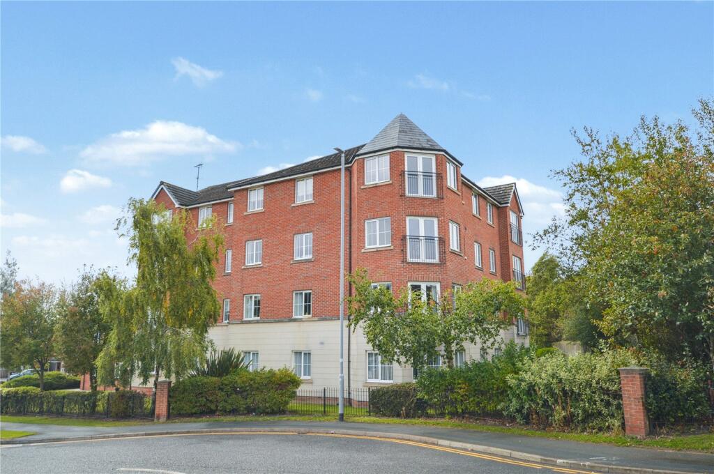2-bed flat on Waggon Road, Leeds, £120,000