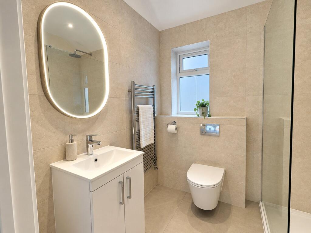 House in Guildford - View 5