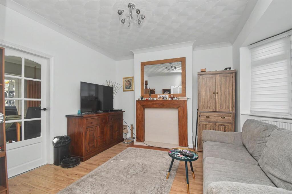 House in Northampton - View 3