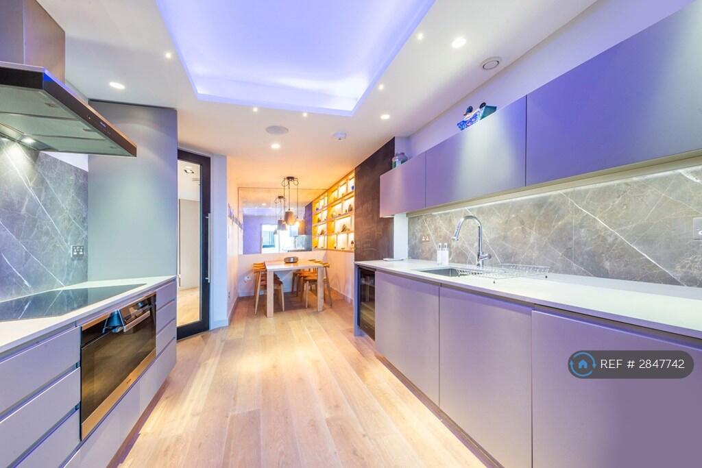 3 bedroom flat for rent