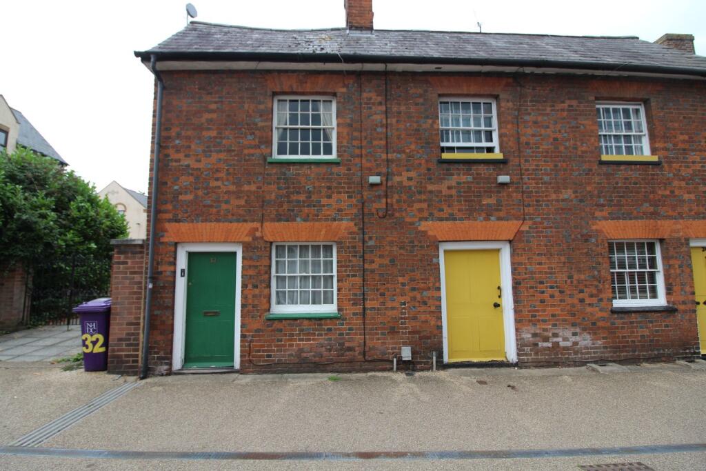2-bed house on Whitehorse Street, Baldock, SG7, £425,000