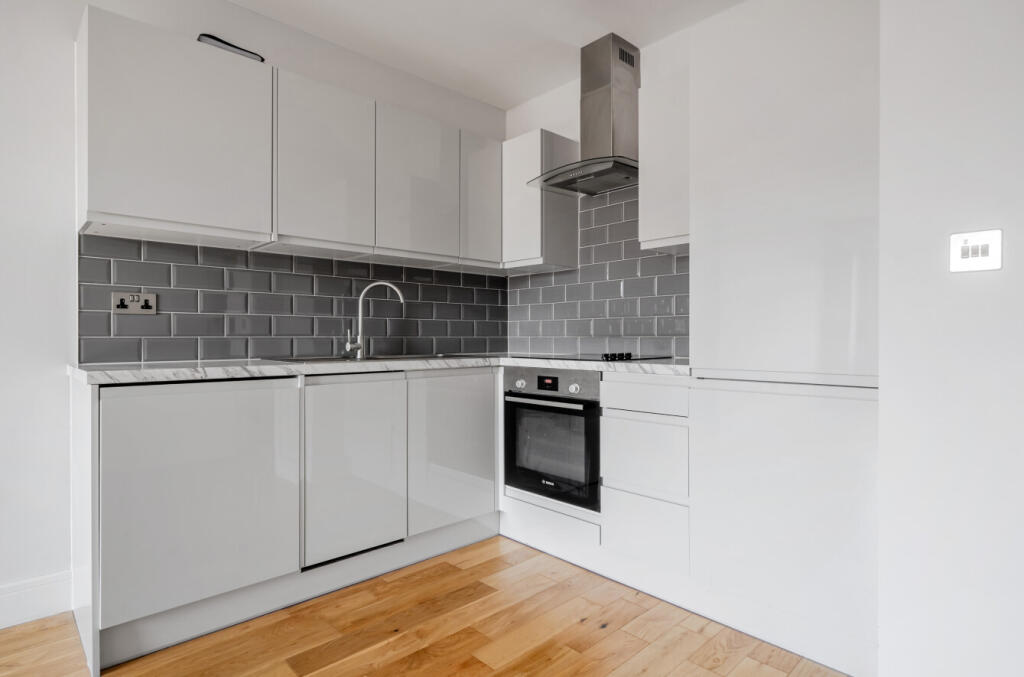 Southampton Road, Eastleigh, Hampshire, SO50 photo 3