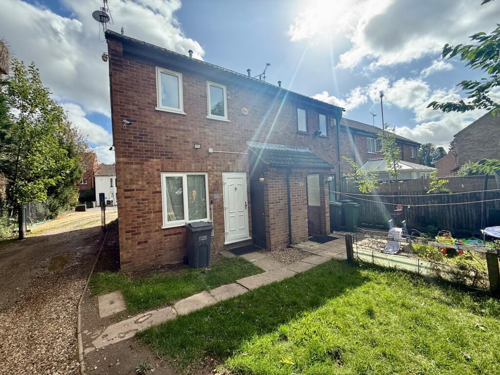 Main image of property: Chiltern Gardens,LU4