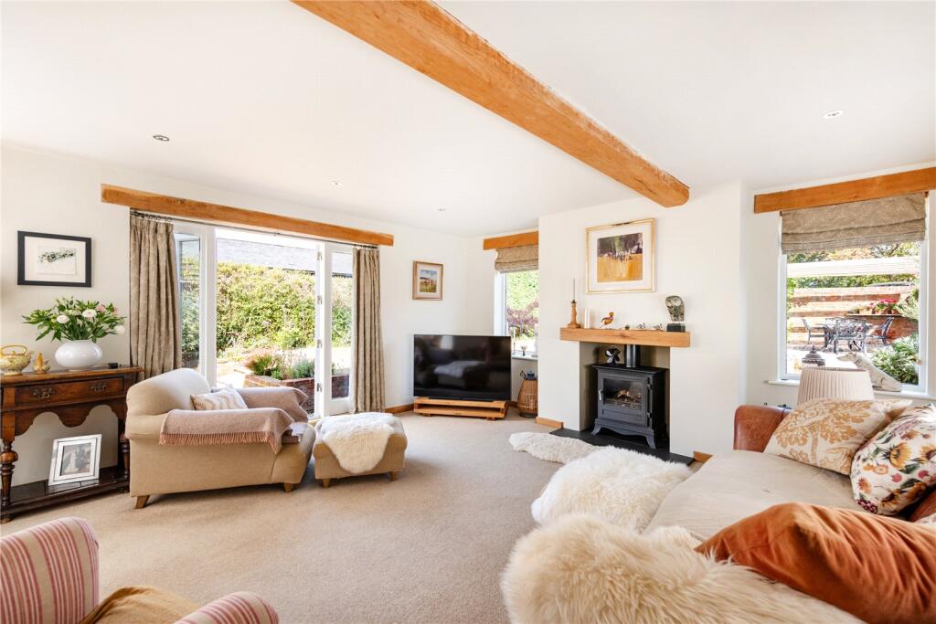 House in Peterborough, Cotterstock - More