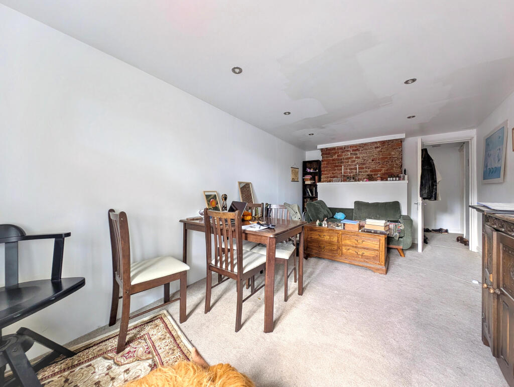 Apartment in London, Roehampton - View 2