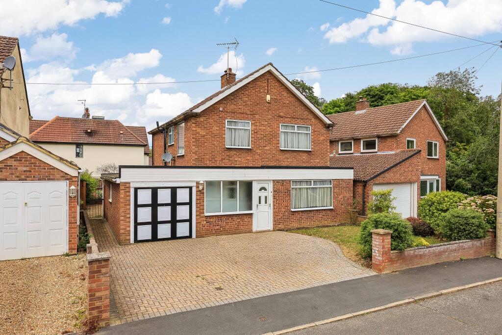 Main image of property: Harding Way, Histon