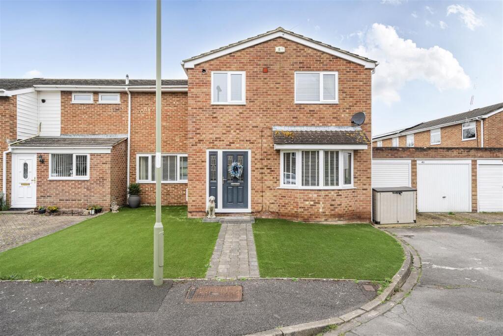 4-bed semi-detached on The Keep, Portchester,, £475,000