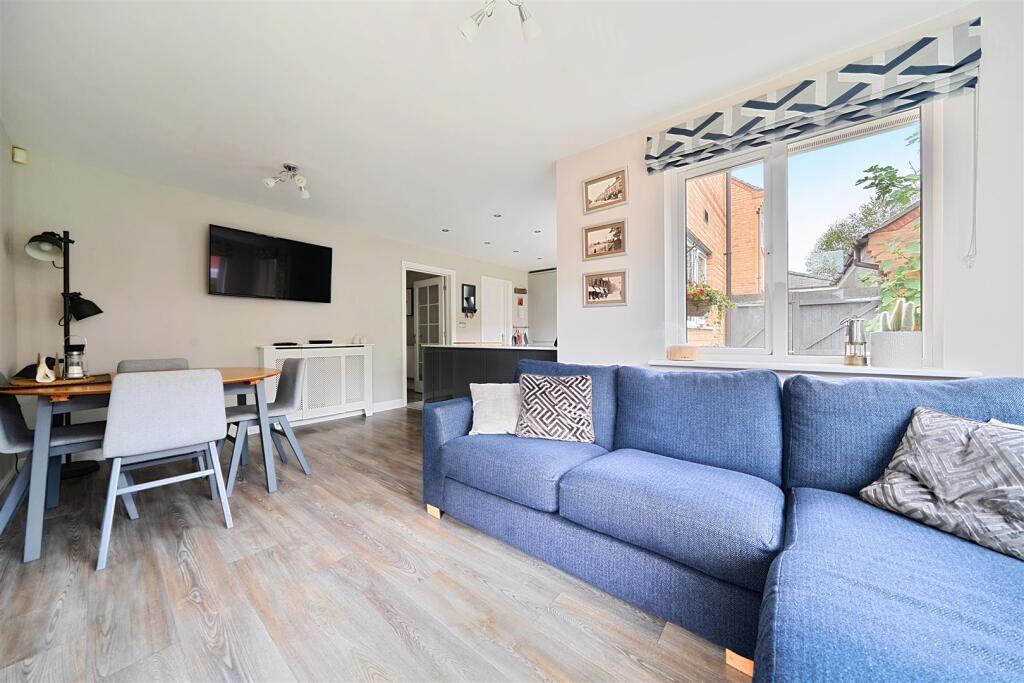 House in Devizes, Wiltshire - View 3