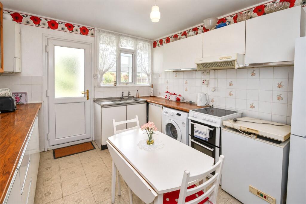 House in Ellesmere Port, Rossmore Road West - View 5