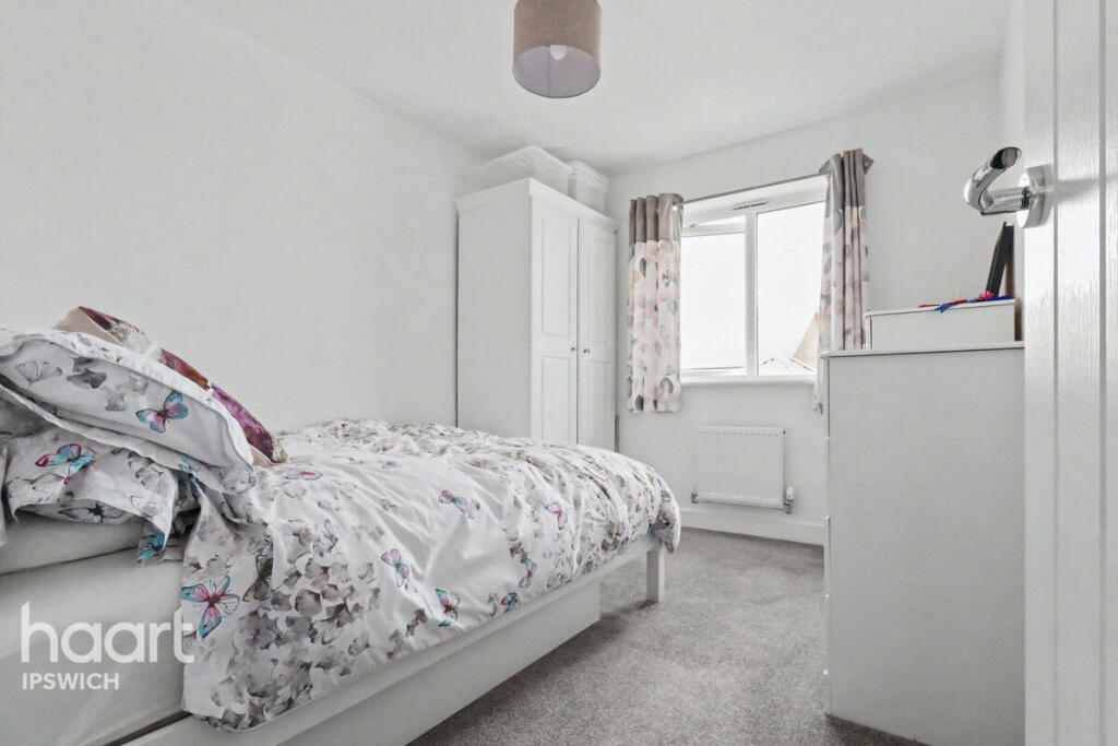House in Ipswich, Sproughton - View 5