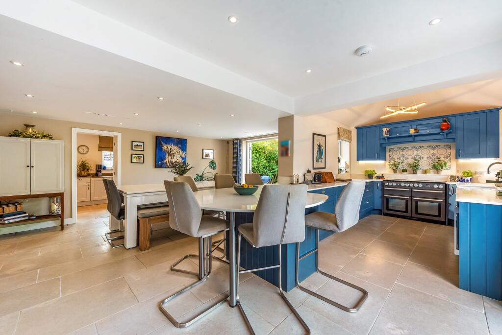 House in Winchester, Twyford - View 4
