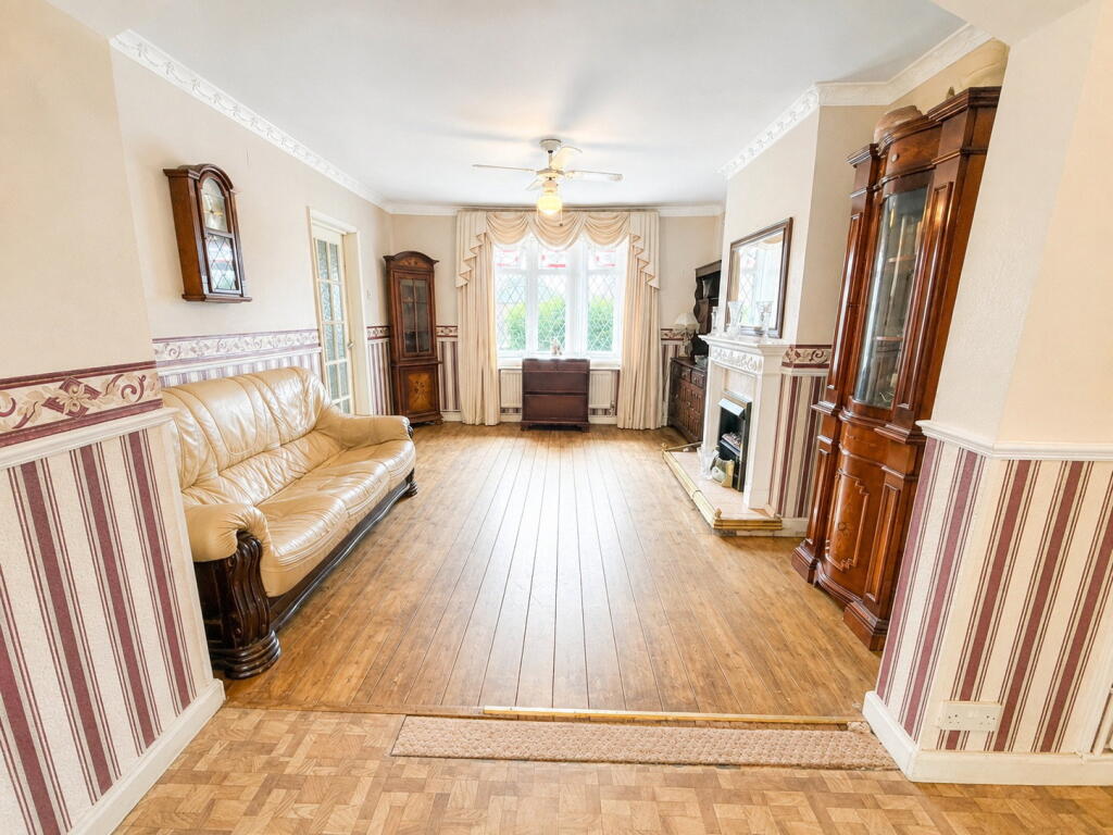 House in Dudley, Yewtree Hill - View 4