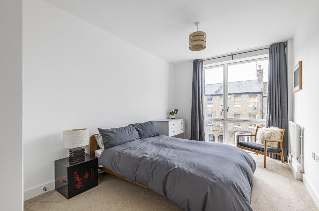 Apartment in London - More
