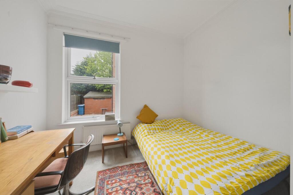 Apartment in Rushcliffe, Lady Bay - More