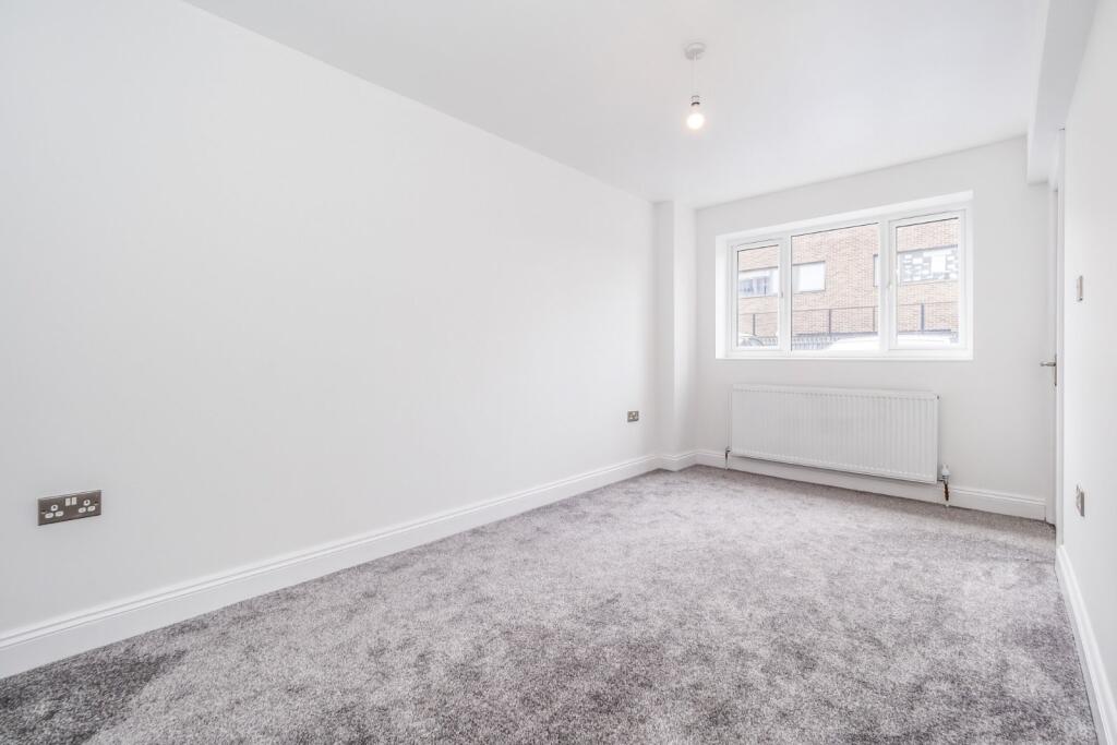 Jutland Road, London, E13 photo 4