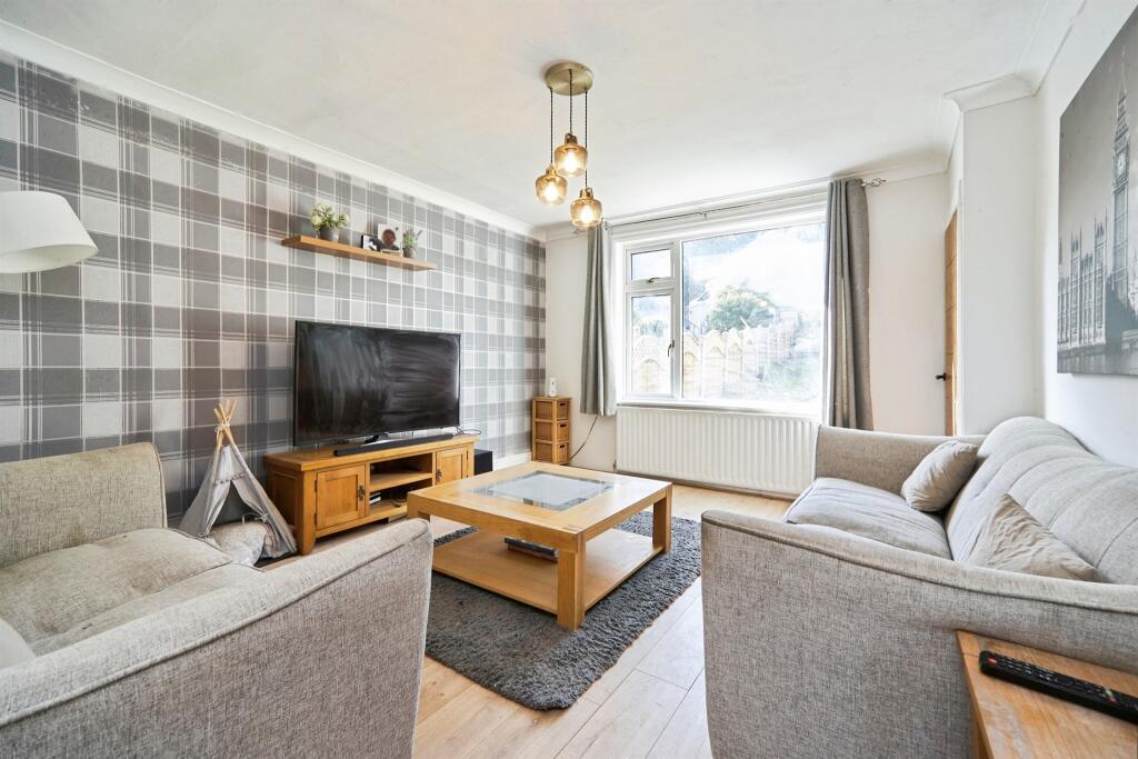 House in Bradford, Keighley - View 3