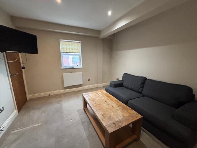 Apartment in Swindon - View 4