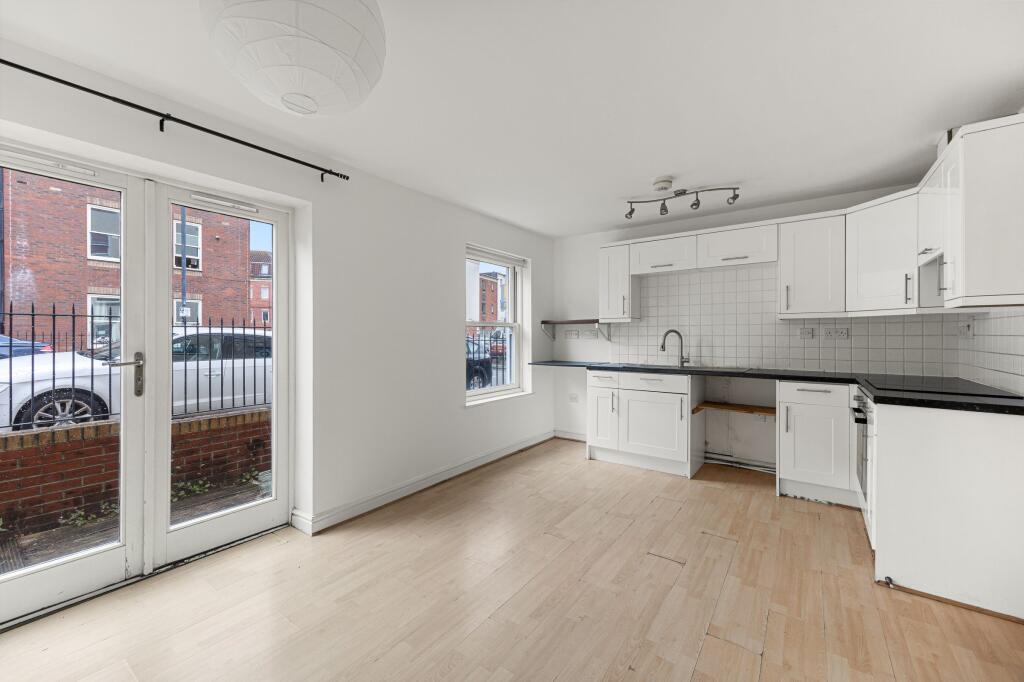 Apartment in Bristol, Stokes Croft, St Paul's - View 2