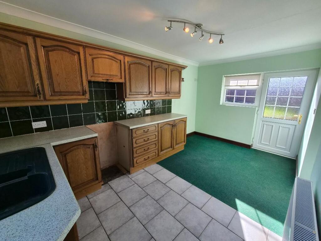 House in Worksop, Manton - View 4