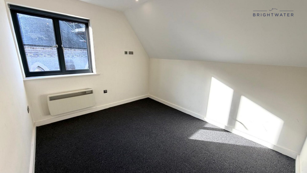 Apartment in Ringwood, Moortown - View 4