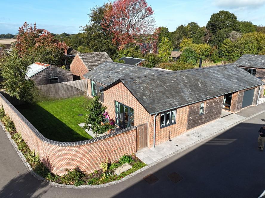 4-bed detached on Framptons Courtyard, Holtwood, BH21 7BZ, £575,000