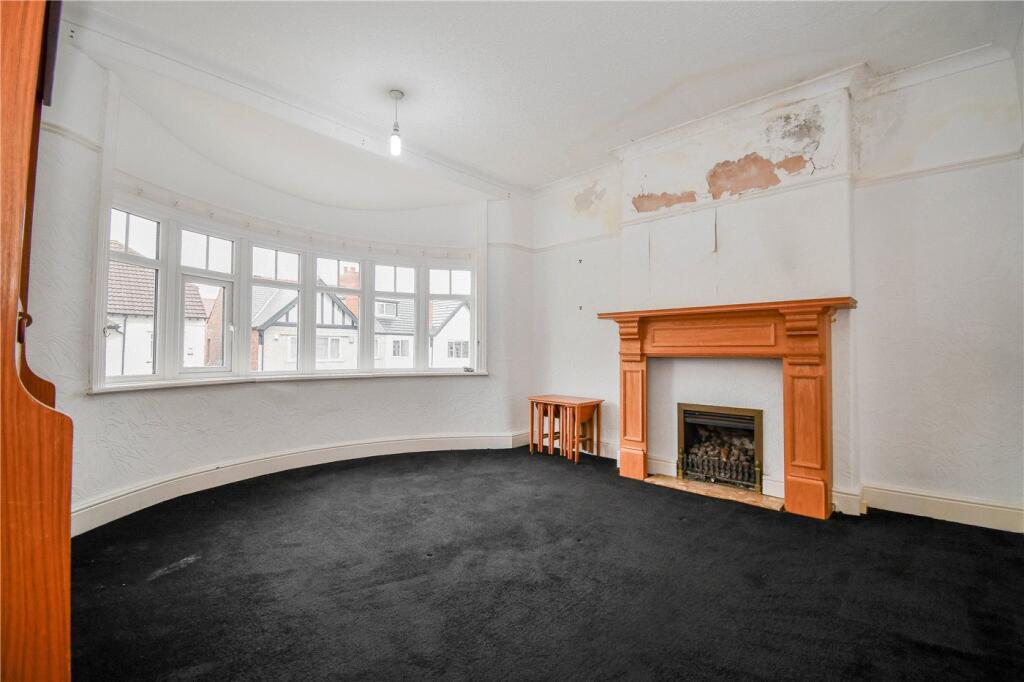 House in Wirral, Liverpool City Region - View 4