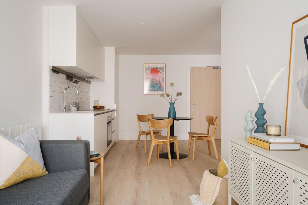 Main image of property: Kingmaker House