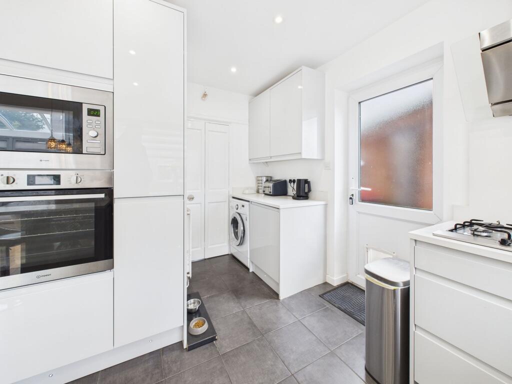 Richmond Crescent, Vicars Cross, CH3 photo 2