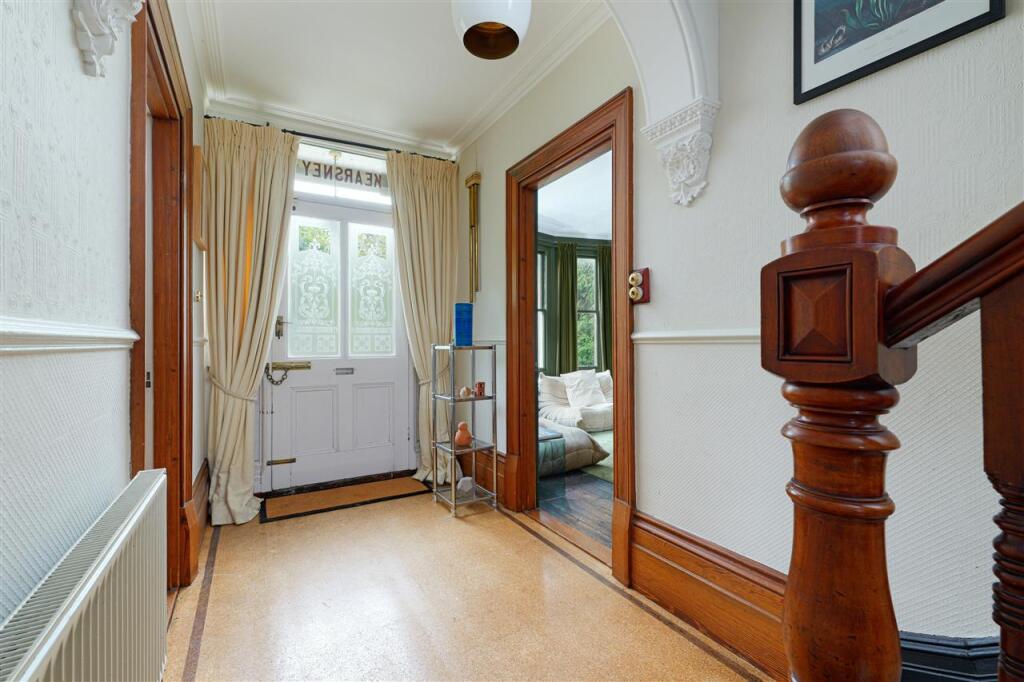 House in Rochester - View 5