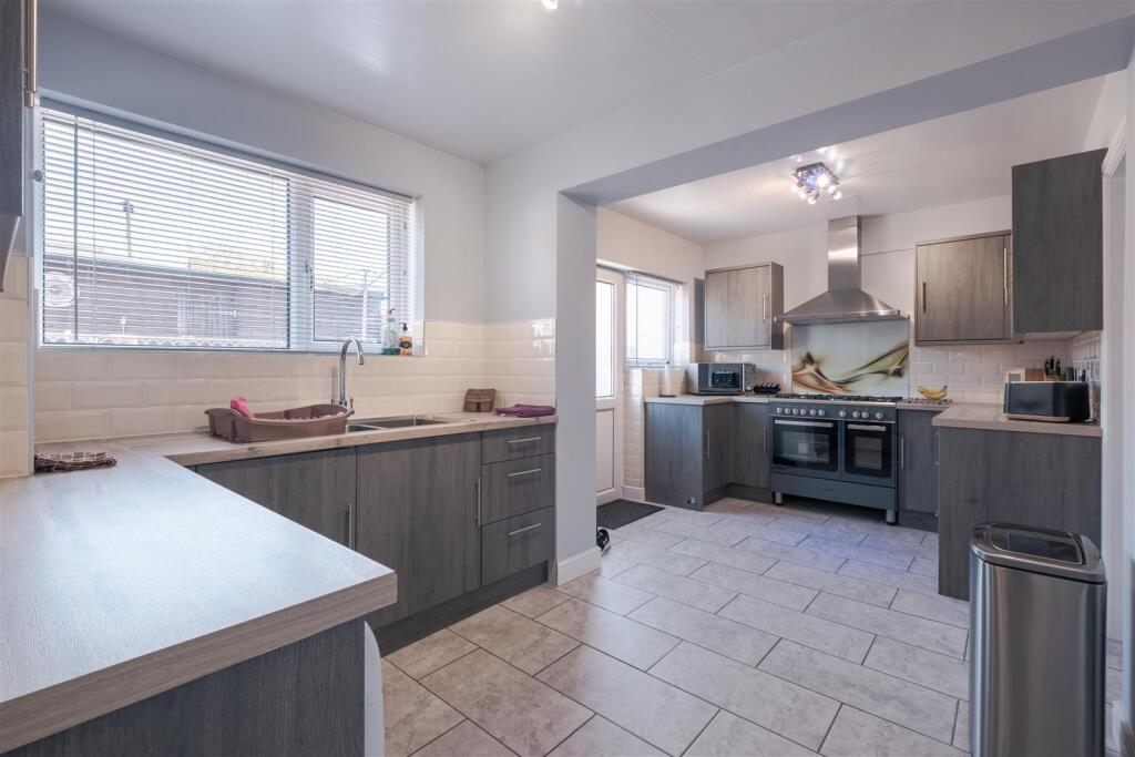 Windermere Close, Dalton-In-Furness photo 3