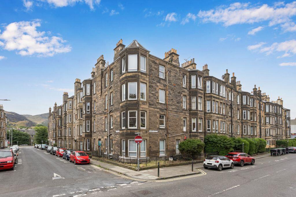 Main image of property: 7/11 Cambusnethan Street, Edinburgh, EH7 5TZ