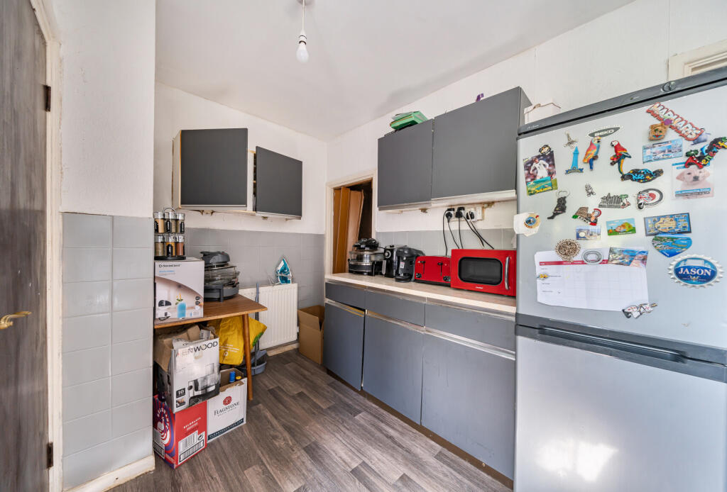 House in Bristol, Bedminster - More