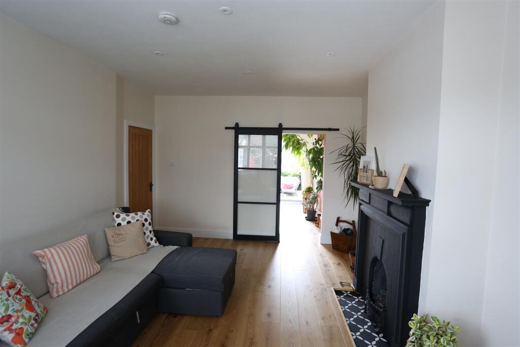 House in Kingston upon Thames - View 5