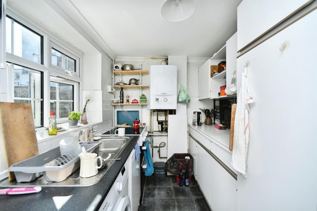 House in Brighton - View 4