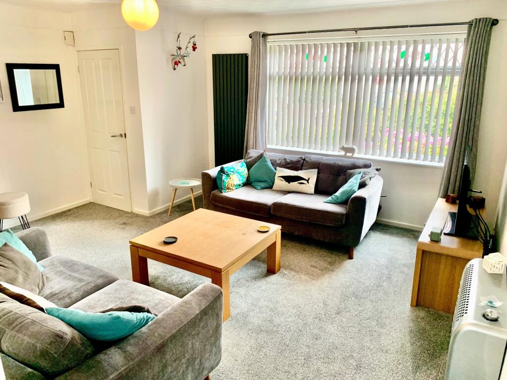 House in Wirral, Liverpool City Region - View 3