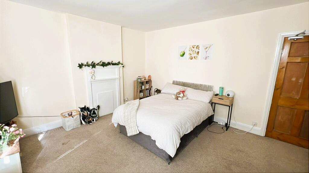 House in Nottingham - View 2