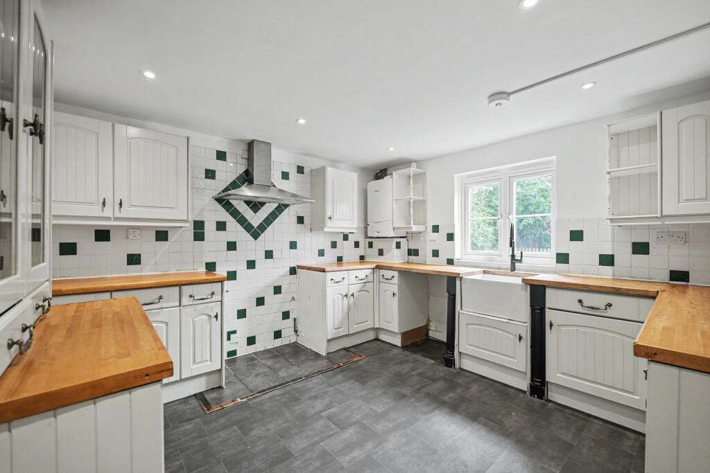 House in Southampton - View 4